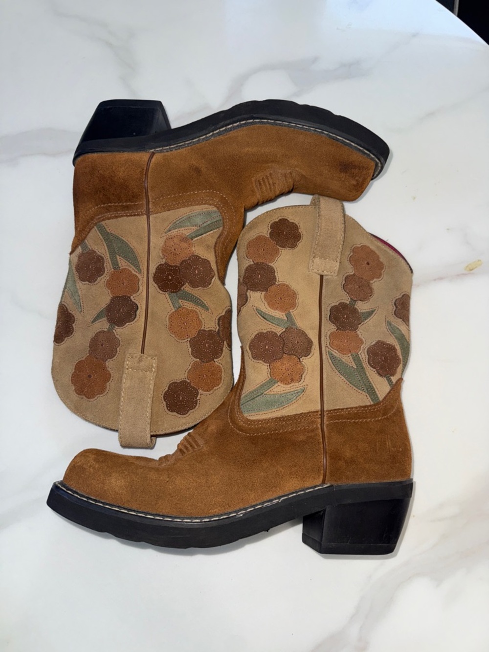 Ariat cowboy boots - Picture 5 of 12